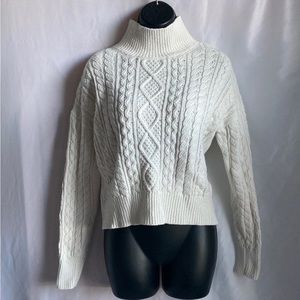Banana republic cotton wool blend cable knit sweater crop length
